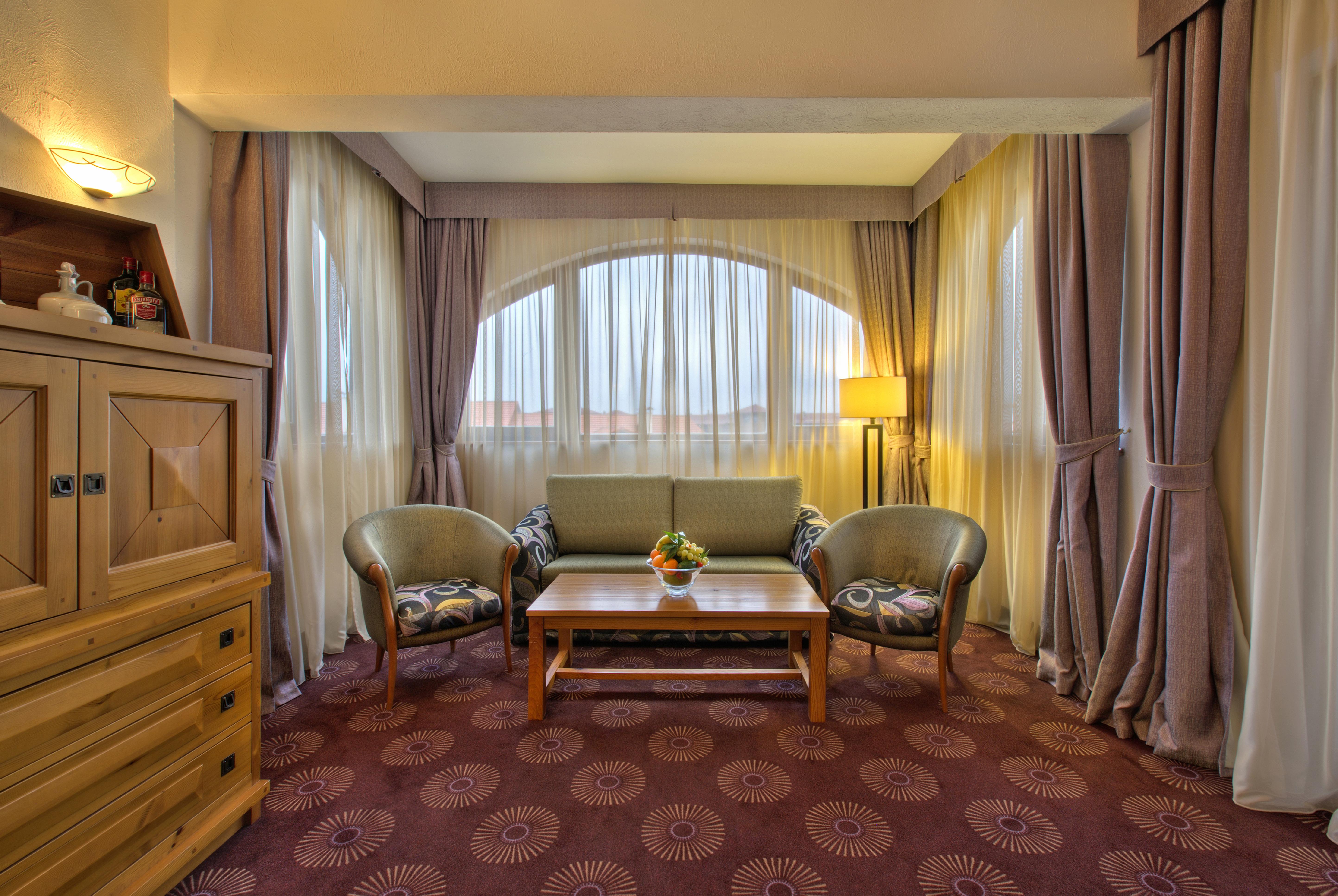 Hotel Kempinski Grand Arena 5*